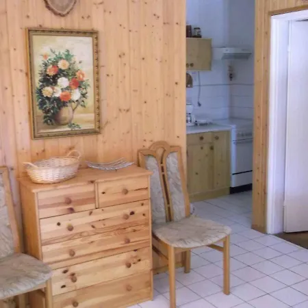 Hera Vendeghaz Apartmán *